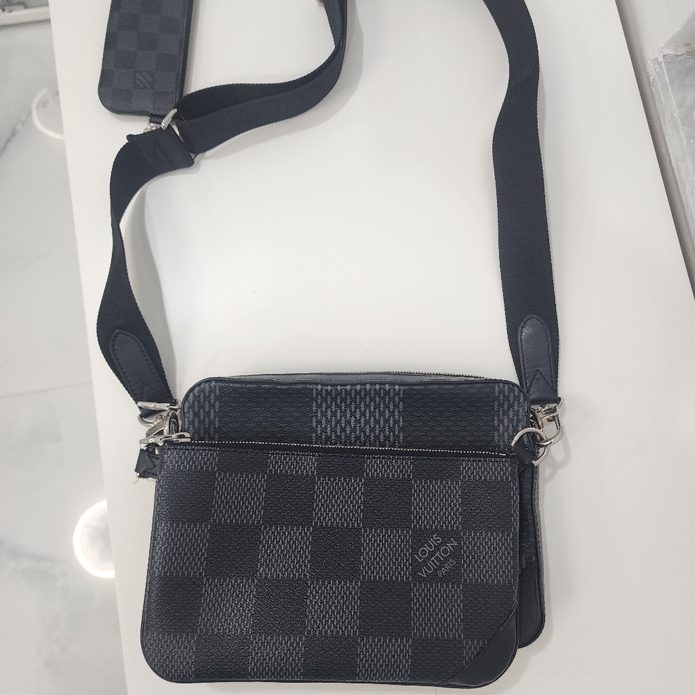 Louis Vuitton Trio Messenger Bag Limited Edition Damier Graphite 3D -